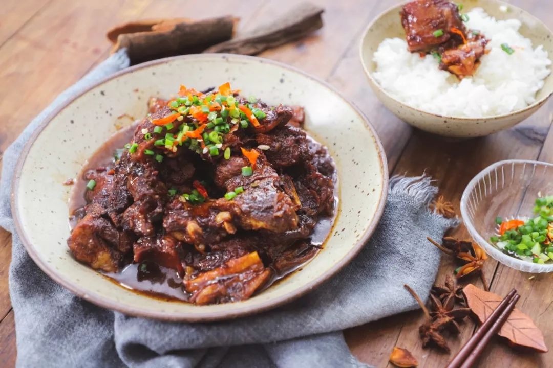 红烧羊肉.jpg 红烧羊肉.jpg